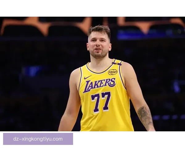 东契奇三分如雨狂砍38分赢球